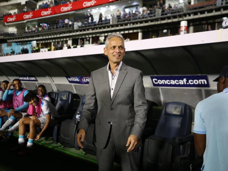 Así vivió el profesor Reinaldo Rueda la primera parte del Honduras vs Granada