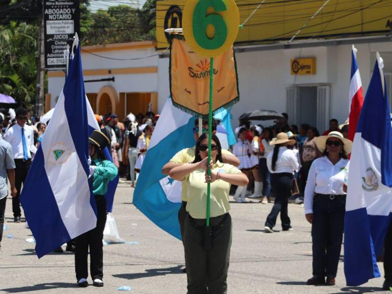 Fervor y brillo: Estudiantes de Valle celebran la Independencia de Honduras