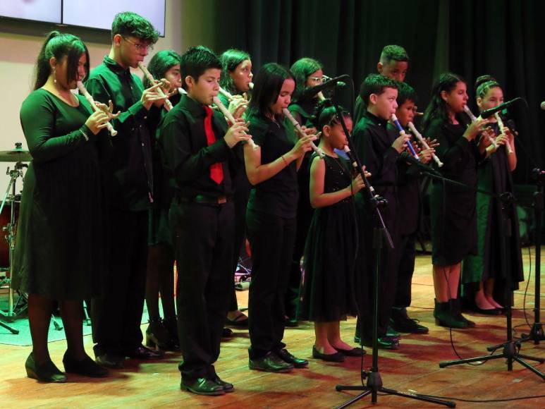 Niños artistas del Centro de Jubileo Internacional celebran su fe