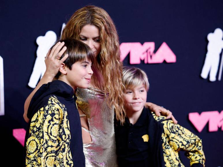 “Gracias a mis hijos por hacerme creer que mamá puede”: Sentido mensaje de Shakira en los MTV VMA’s 2023