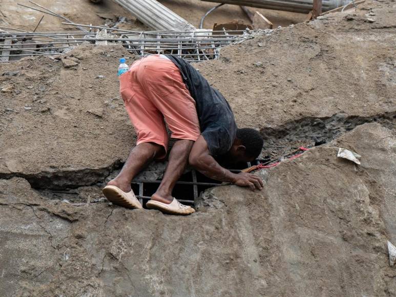 Derrumbe de edificio en Sierra Leona deja decenas de personas atrapadas bajo escombros