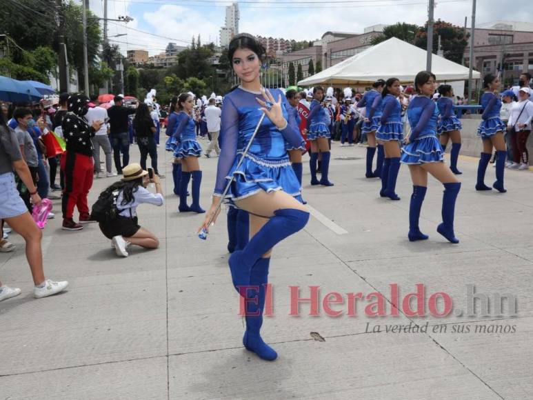 Los cuadros de palillonas que roban suspiros en Desfiles Patrios 2022 (Fotos)