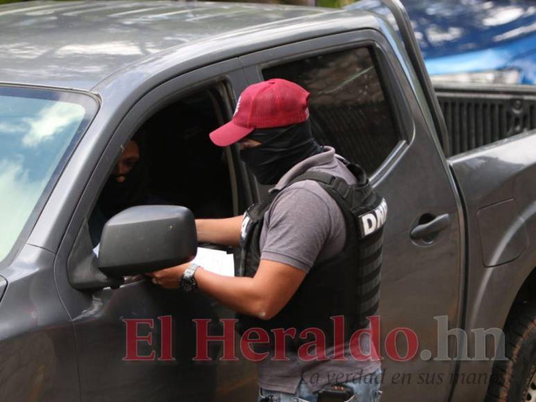 Bajo fuerte resguardo policial y en caravana: Así fue el traslado de Michael Derringer Powery a la CSJ