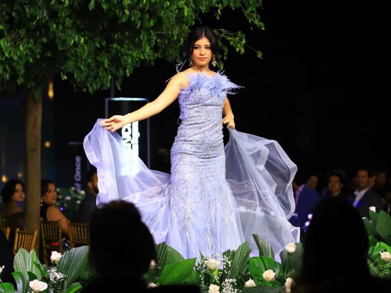 Brillo y sofisticación en el desfile de gala de las concursantes en Miss Honduras Universo 2023