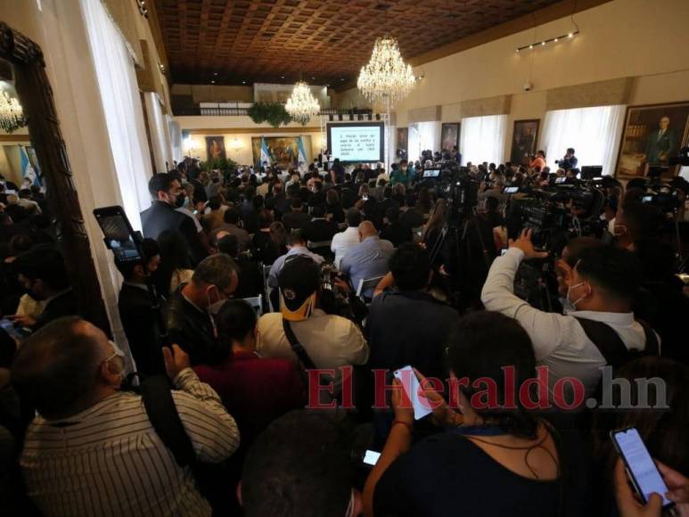 Las cifras reveladas en primer informe financiero de situación del Estado (FOTOS)