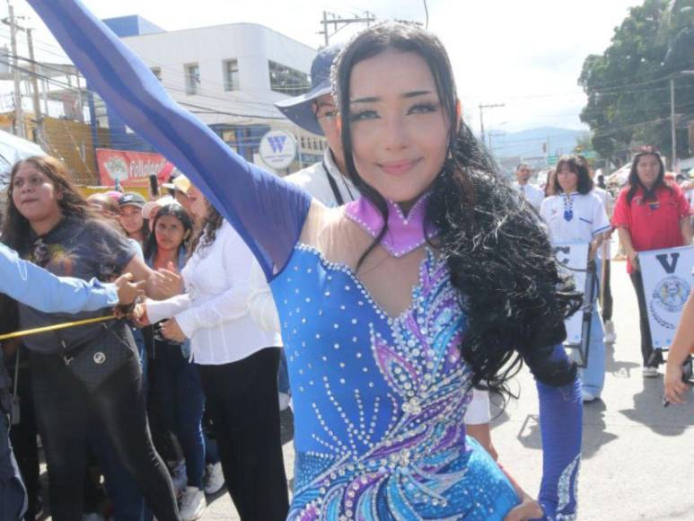 Las palillonas con las más bellas sonrisas durante los desfiles patrios