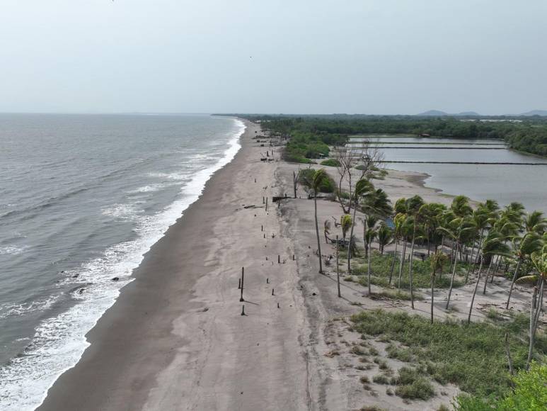 Así se ve desde el cielo cómo el mar se traga comunidades enteras en el sur de Honduras