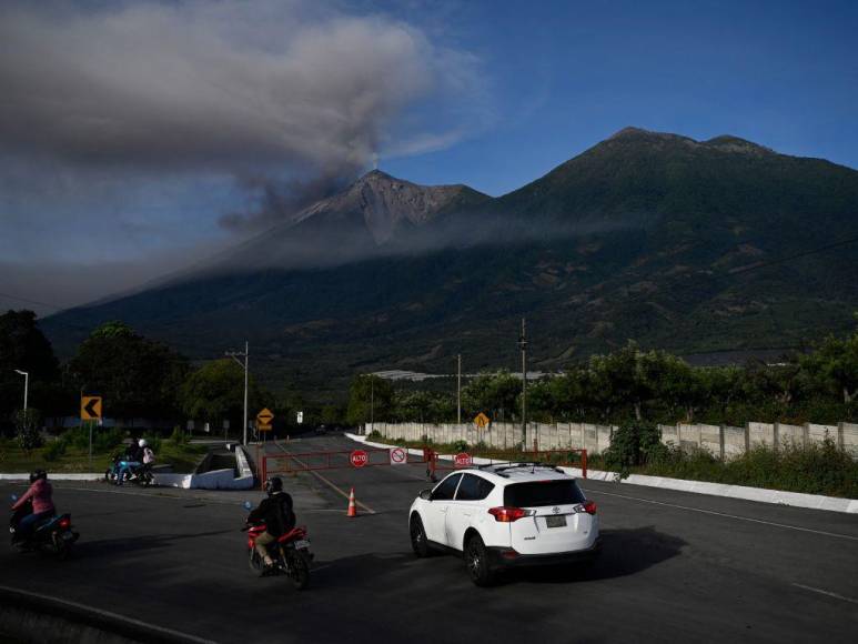 Nubes de alta temperatura y cenizas dispersas: Efectos de la erupción del volcán de Fuego en Guatemala