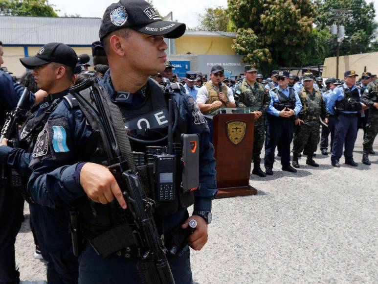 “En ningún lugar está seguro uno”: Tristeza y conmoción tras masacre de 13 personas en Choloma, Cortés