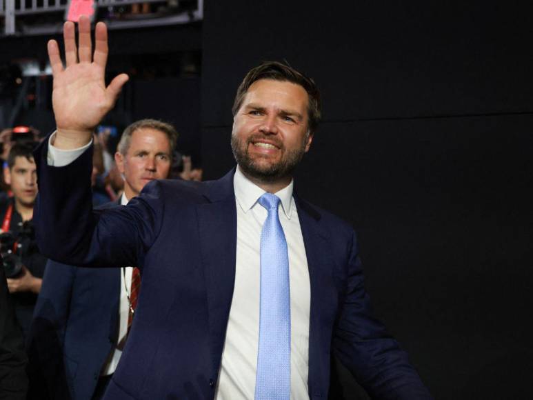 De feroz crítico a leal colaborador: J.D. Vance, el candidato a vicepresidente de Trump