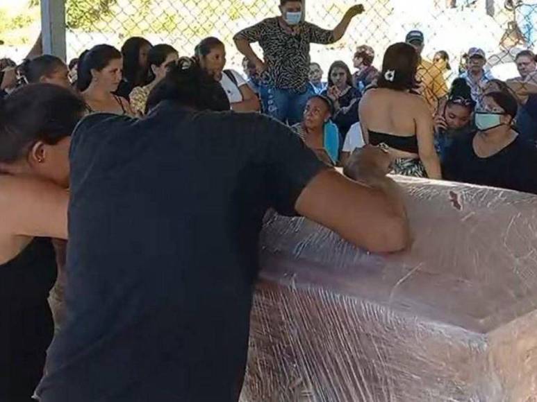 ¿Quiénes son los otros dos hombres involucrados en el crimen en Roatán?