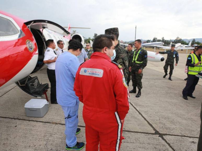 Preparativos para el traslado a México de miembros de la Naval que sufrieron quemaduras en explosión de buque