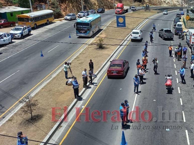 Inicia éxodo de vacacionistas y arrancan operativos en Semana Santa (FOTOS)