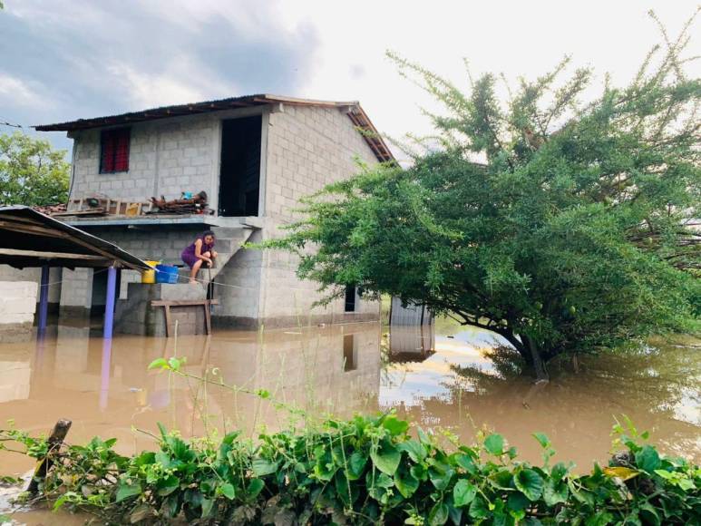 Nuevamente desbordado el río Goascorán en Costa de los Amates: bordos de contención cedieron a la primera tormenta de septiembre