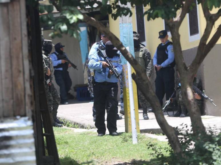 Ciudad España en alerta tras enfrentamiento armado entre pandilleros y la policía (FOTOS)