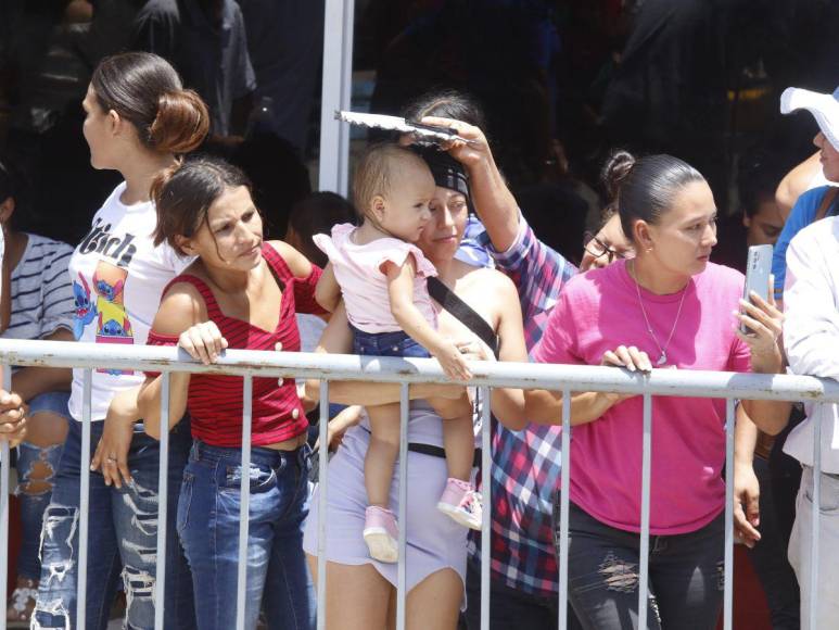 San Pedro Sula celebra con ritmo y color: estudiantes rinden honor a la patria