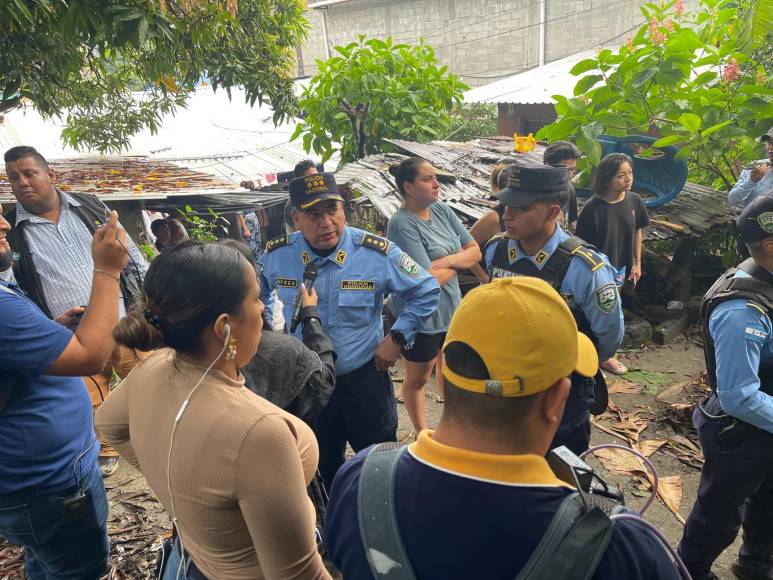 Sigue intensa búsqueda de víctima soterrada en derrumbe en Choloma