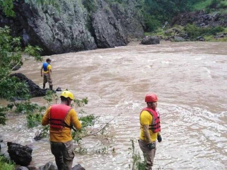 Alerta roja y cientos de familias evacuadas: los efectos de la crecida del Río Ulúa