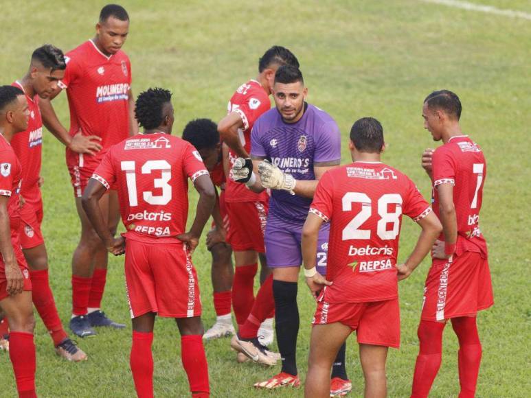 Caras largas y decepción en Honduras Progreso y Real Sociedad tras forzar final por el “no descenso”