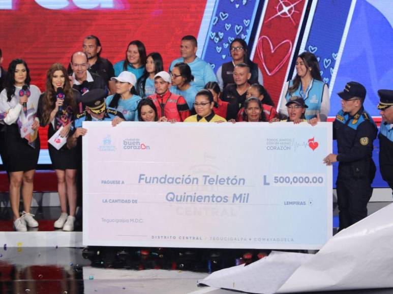 Gobierno, políticos e instituciones realizan grandes donativos a la Teletón 2023