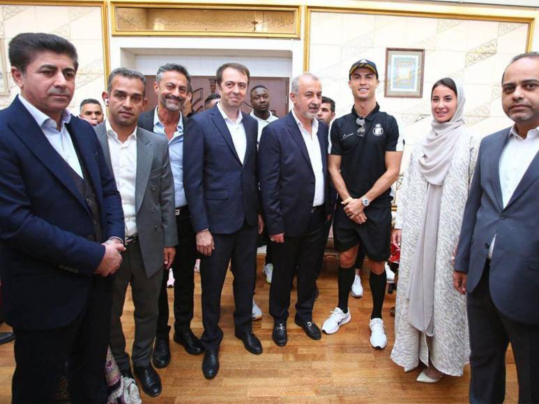 Cristiano feliz: CR7 recibió una calurosa bienvenida en Irán para su encuentro contra el Persépolis