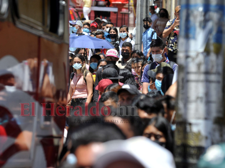 Abarrotadas las terminales de buses en la capital tras asueto por Semana Santa