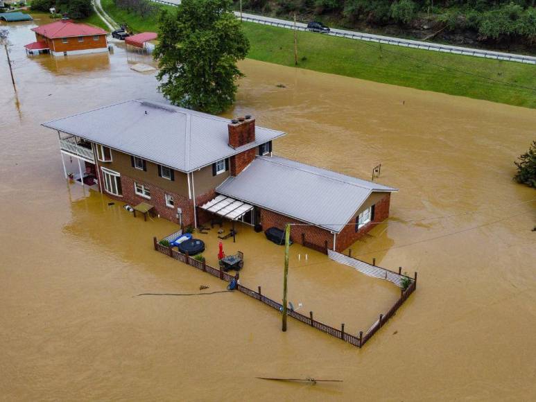 Las impactantes imágenes de las inundaciones en Kentucky, Estados Unidos