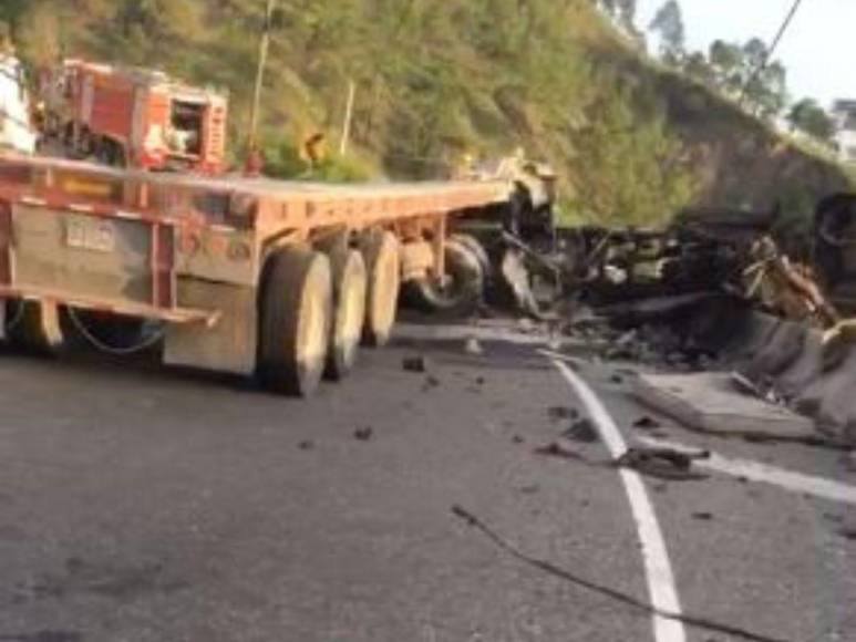 Las estremecedoras imágenes del fatal accidente que dejó dos muertos en la cuesta de La Virgen