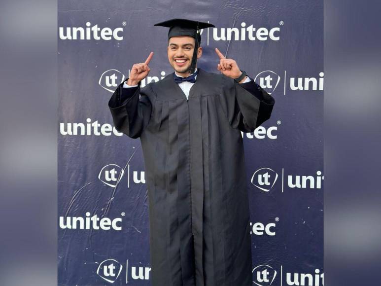 ¡César Enamorado se gradúa! Recibió su título universitario en Unitec