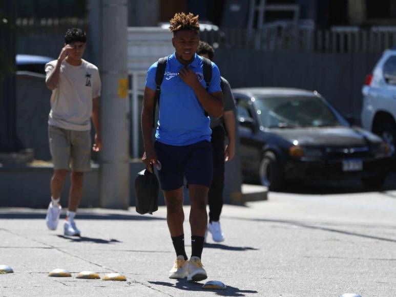 Bienvenida a Rodrigo Auzmendi y la salida para el Motagua vs Victoria