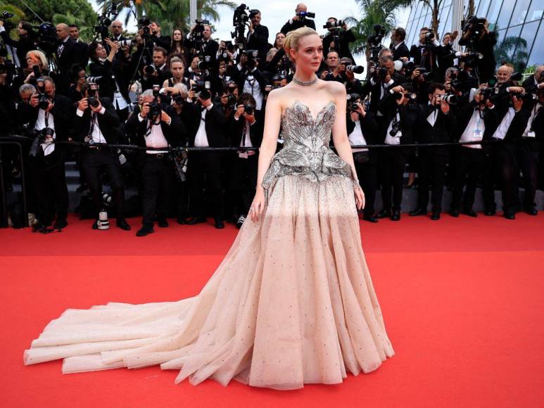 De Elle Fanning a Uma Thurman, las estrellas del cine desfilan en el Festival de Cine de Cannes