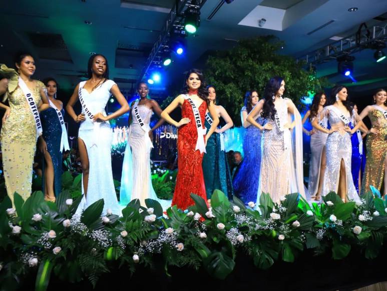 Brillo y sofisticación en el desfile de gala de las concursantes en Miss Honduras Universo 2023