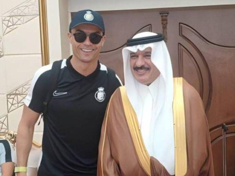 Cristiano feliz: CR7 recibió una calurosa bienvenida en Irán para su encuentro contra el Persépolis