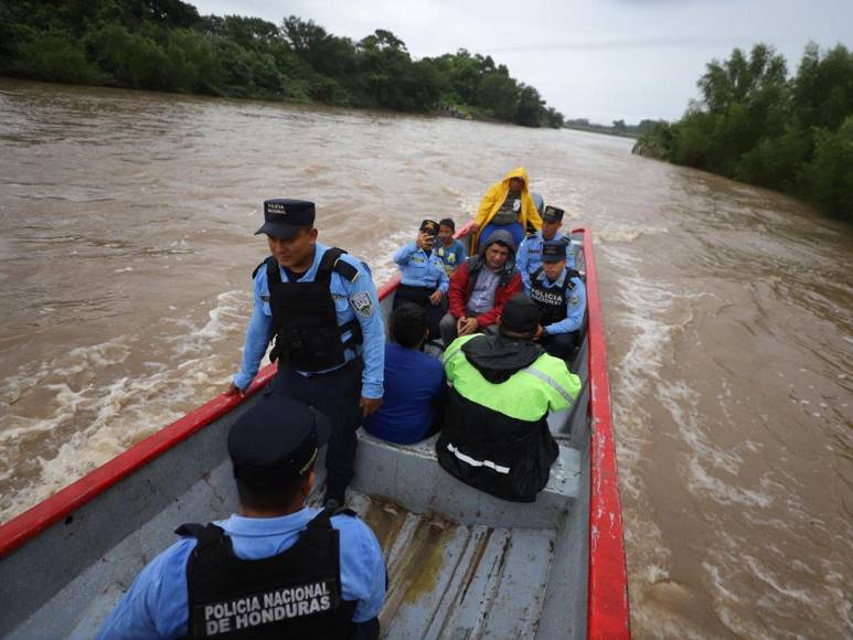 Lluvias de Pilar dejan desbordamiento en Río Goascorán en la zona sur