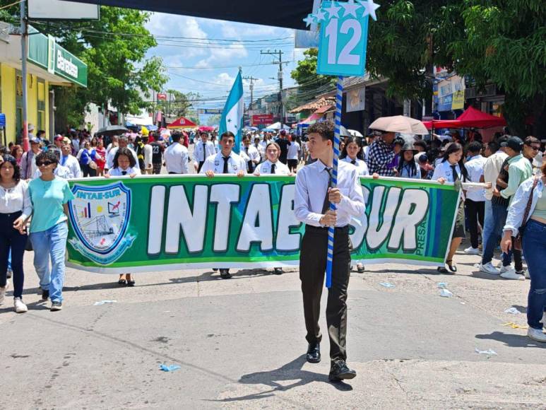 Entre el patriotismo y color, Choluteca celebra desfiles patrios