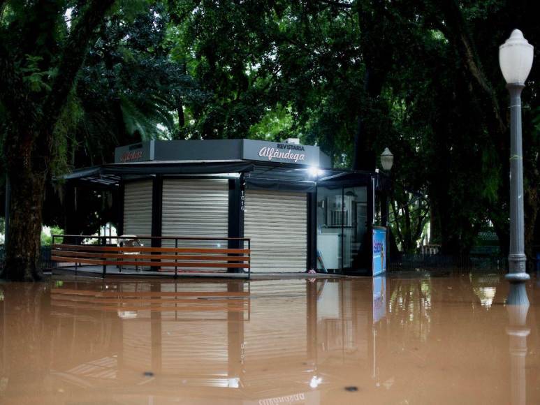 Inundaciones en el sur de Brasil: más de 50 muertos y decenas de desaparecidos