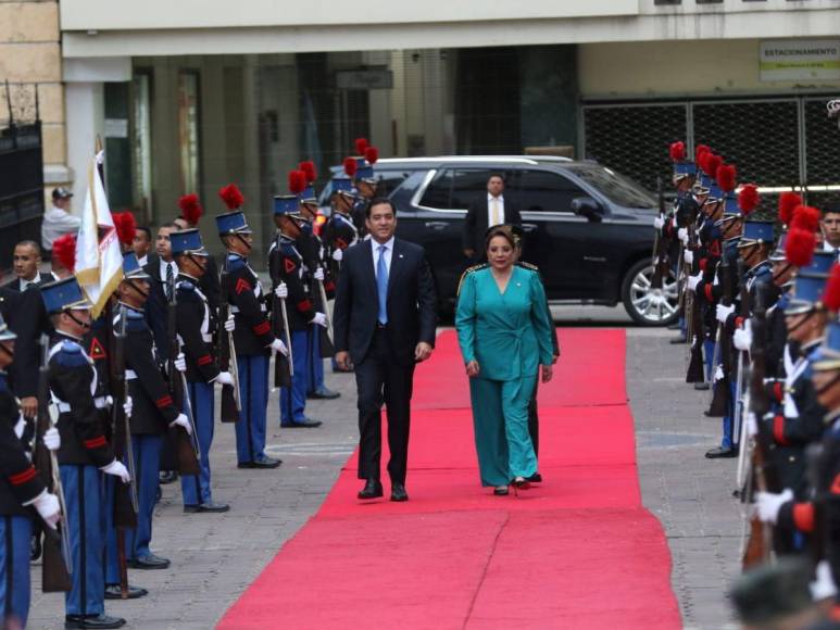 De turquesa, así luce la presidenta Xiomara Castro en las fiestas patrias 2024