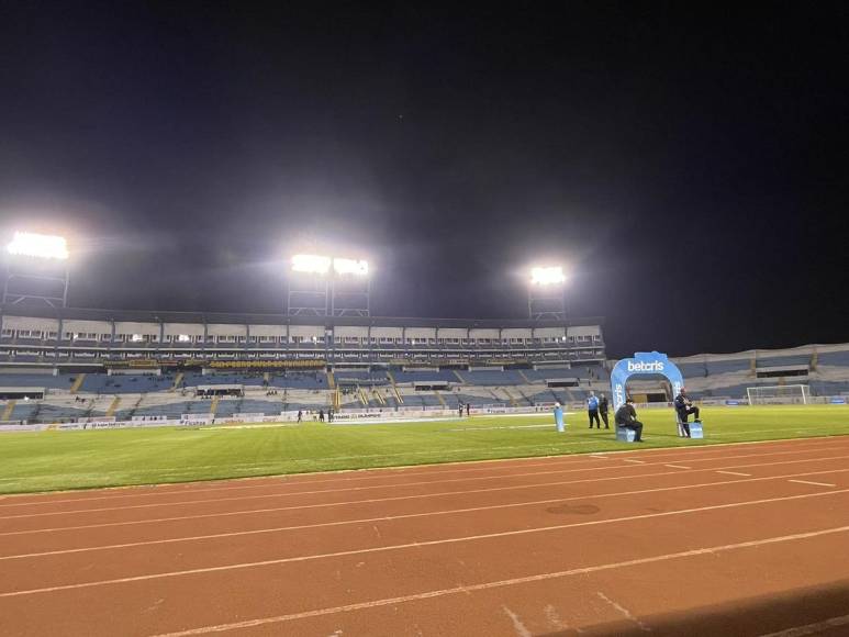 Lluvia, apagón y roja: fiascos del Victoria vs Real Sociedad