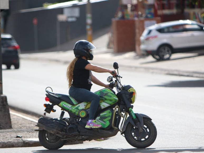 Malas costumbres que se deben evitar para prevenir accidentes en moto