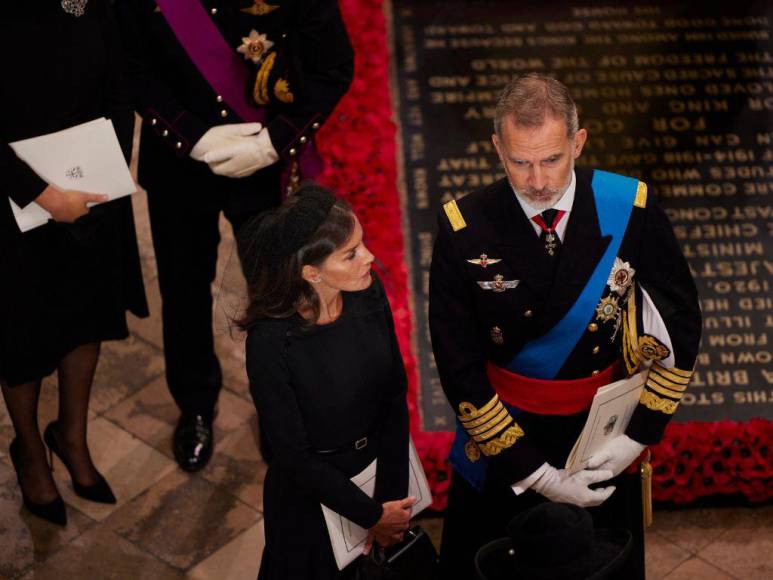 Lágrimas, dolor y una memorable despedida: así se vivió el funeral de la reina Isabel II