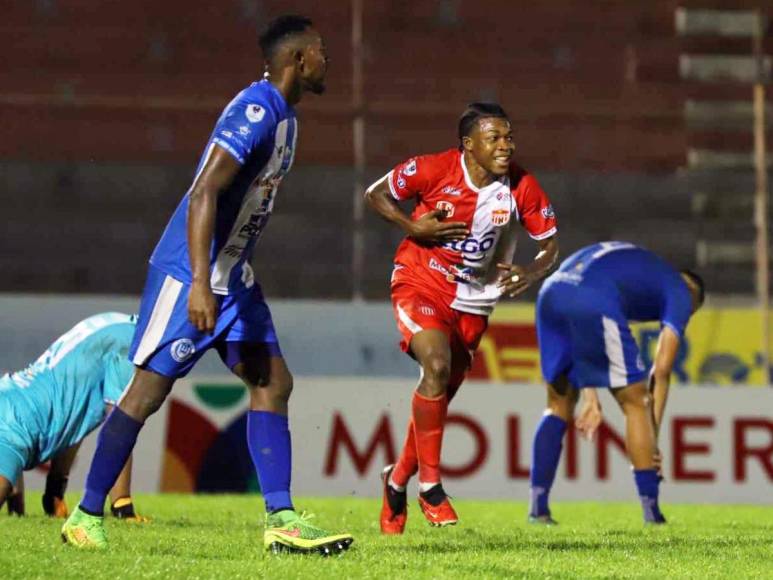 Futbolistas hondureños que se encuentran sin contrato