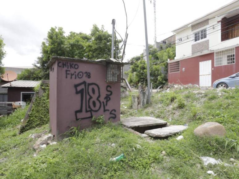 Desmantelan cámaras de vigilancia usadas por pandillas en colonia Villa Nueva