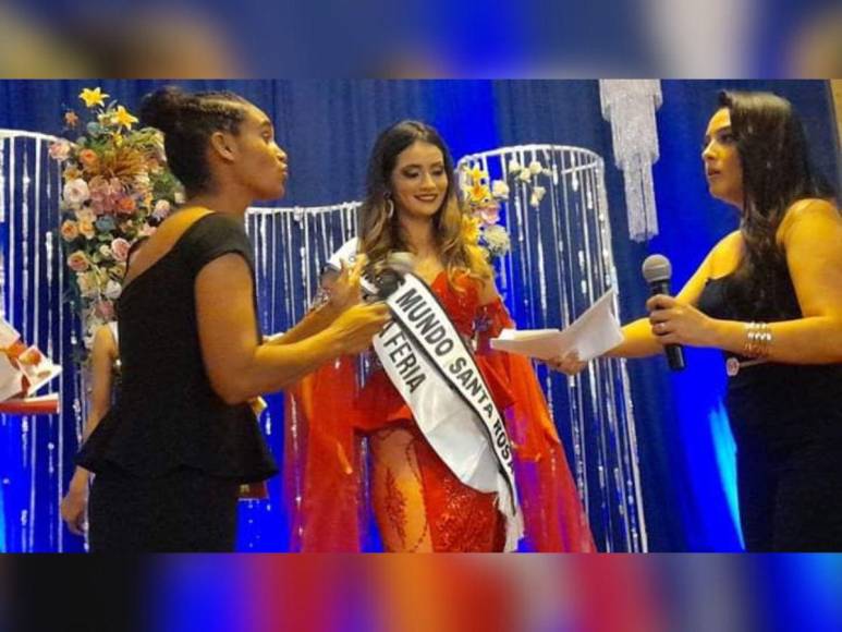 Digna Mejía, candidata con discapacidad auditiva, se corona reina de la Feria Agostina de Santa Rosa de Copán 2023