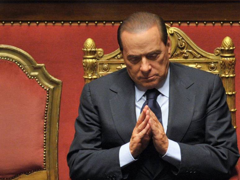 Escándalos sexuales, poder y dinero: la vida de Silvio Berlusconi