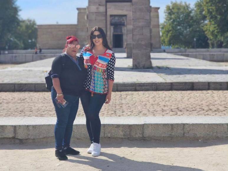 Ansiados reencuentros y momentos inolvidables: el viaje de Carolina Lanza a España