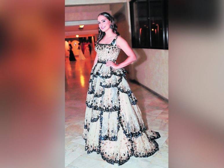 FOTOS: Elegancia y sobriedad en la prom 2022 de la Escuela Americana