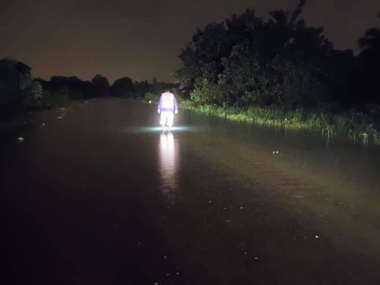 Ríos desbordados e inundaciones: Daños por fuertes lluvias en Atlántida