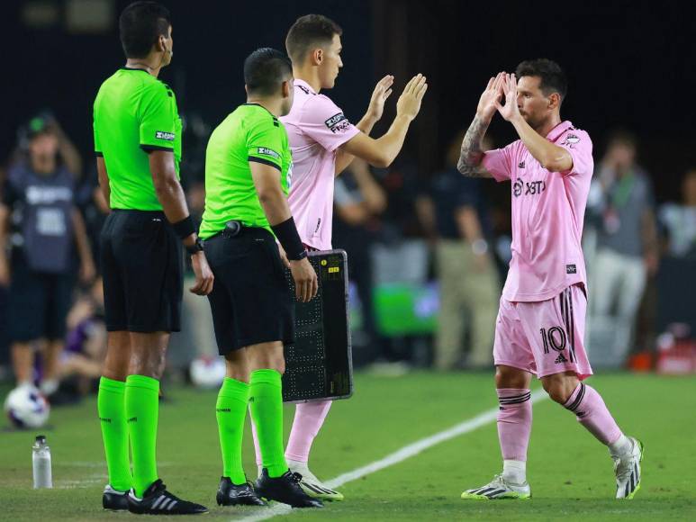 NO SE VIO EN TV: Nueva celebración de Messi con Inter Miami, Rauw Alejandro en el estadio y el niño que lloró por Lionel