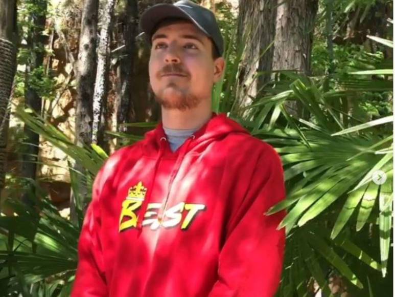 ¿Quién es Mr. Beast, el youtuber con más suscriptores que regala dinero, casas y carros?