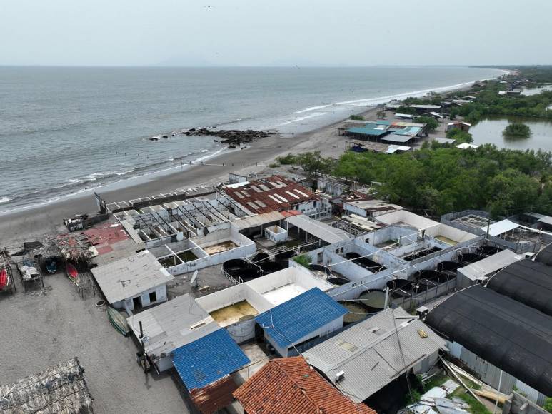 Así se ve desde el cielo cómo el mar se traga comunidades enteras en el sur de Honduras